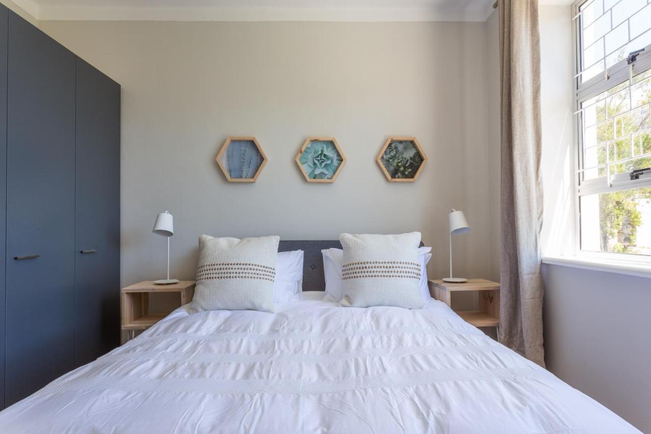 Camps Bay Holiday Apartments Cape Town Exterior photo