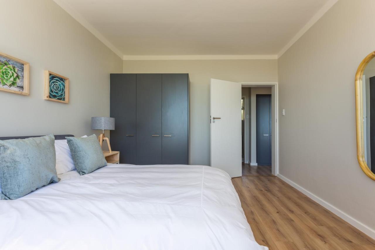 Camps Bay Holiday Apartments Cape Town Exterior photo